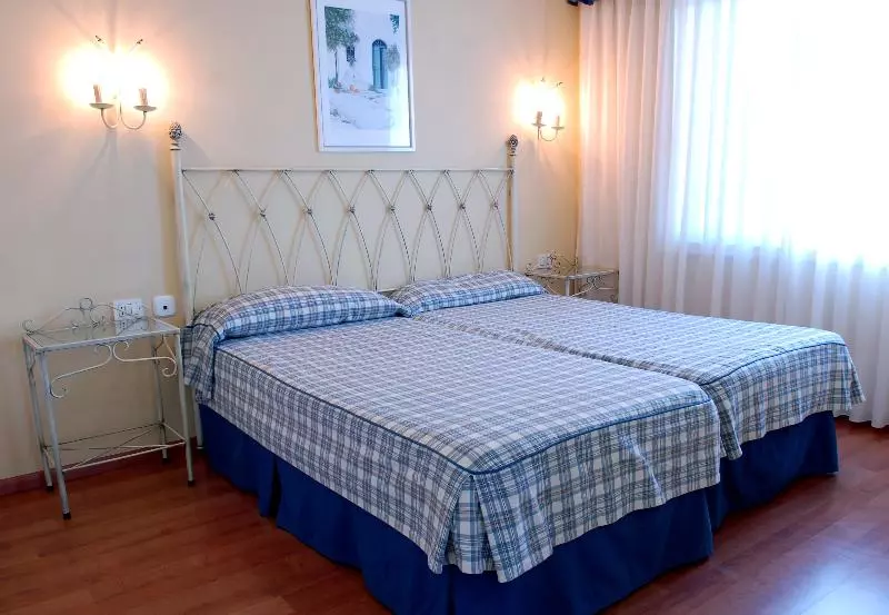 اتاق استاندارد با چشم‌انداز دریا, La Quinta Park Suites & Spa