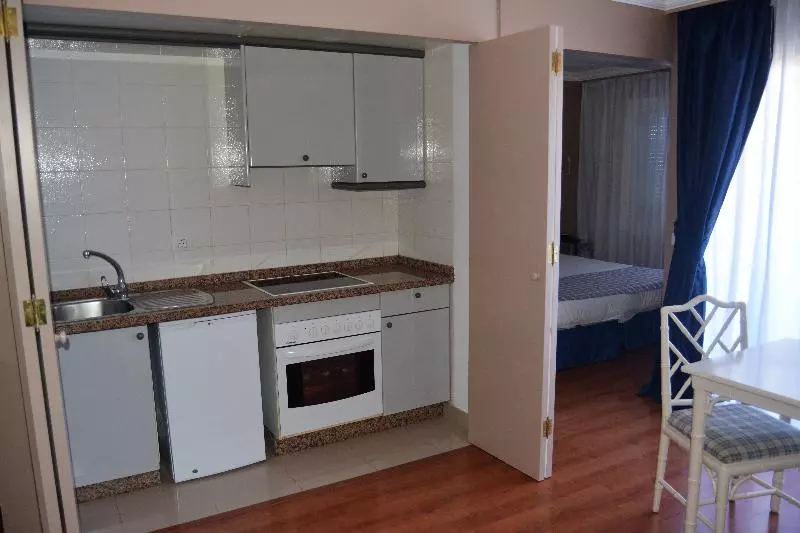 اتاق استاندارد با چشم‌انداز دریا, La Quinta Park Suites & Spa