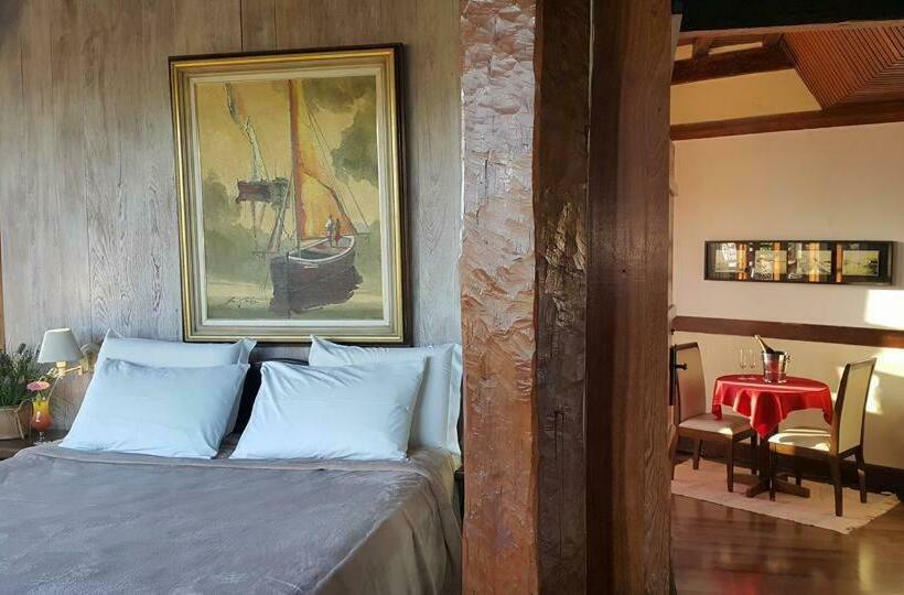 סוויטה, Pousada Dos Veleiros