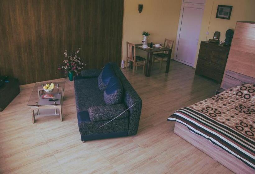 סוויטת סופריור, Lakeview Estate Apart