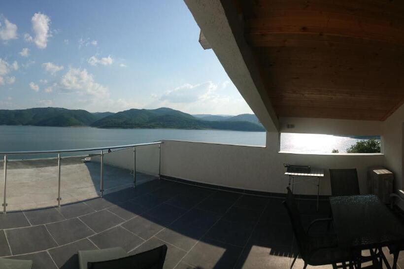 1 Bedroom Apartment Lake View, Lakeview Estate Apart