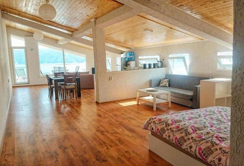 1 Bedroom Apartment Lake View, Lakeview Estate Apart