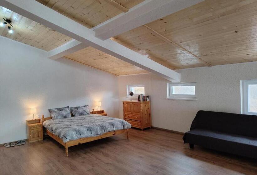 1 Bedroom Apartment Lake View, Lakeview Estate Apart