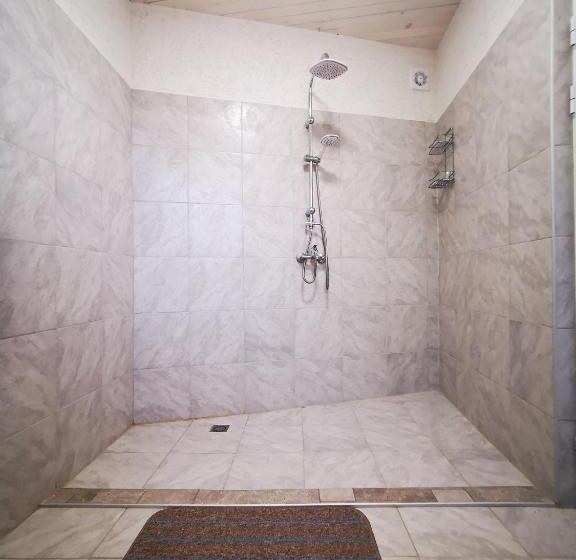 בית, 2 חדרי שינה, Lakeview Estate Apart