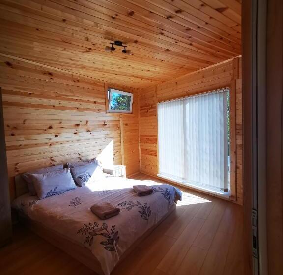 בית, 2 חדרי שינה, Lakeview Estate Apart