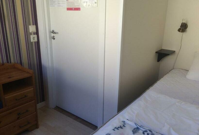 חדר אקונומי יחיד, Bergkvara Vandrarhem