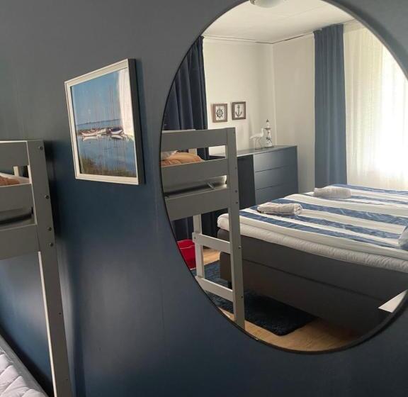 חדר משפחתי, Bergkvara Vandrarhem