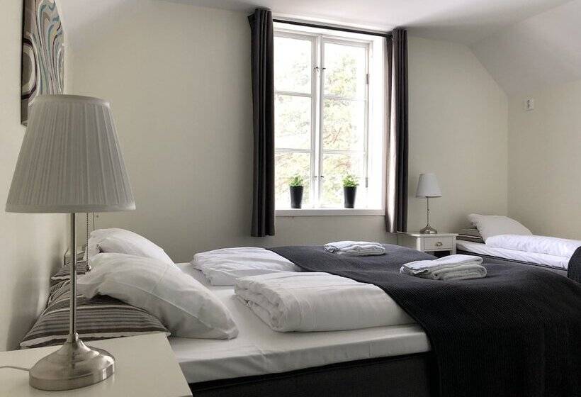 חדר סטנדרט לשלושה, Hedenstugan B&b