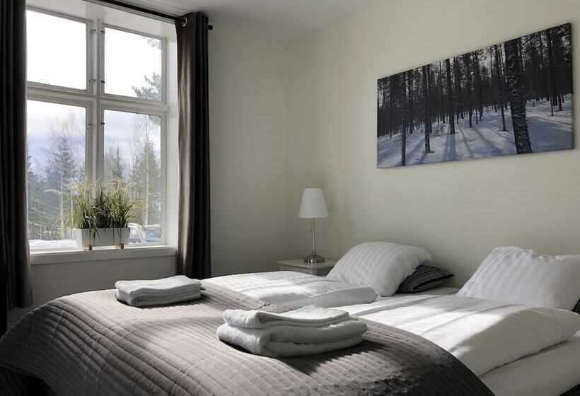 חדר משפחתי, Hedenstugan B&b