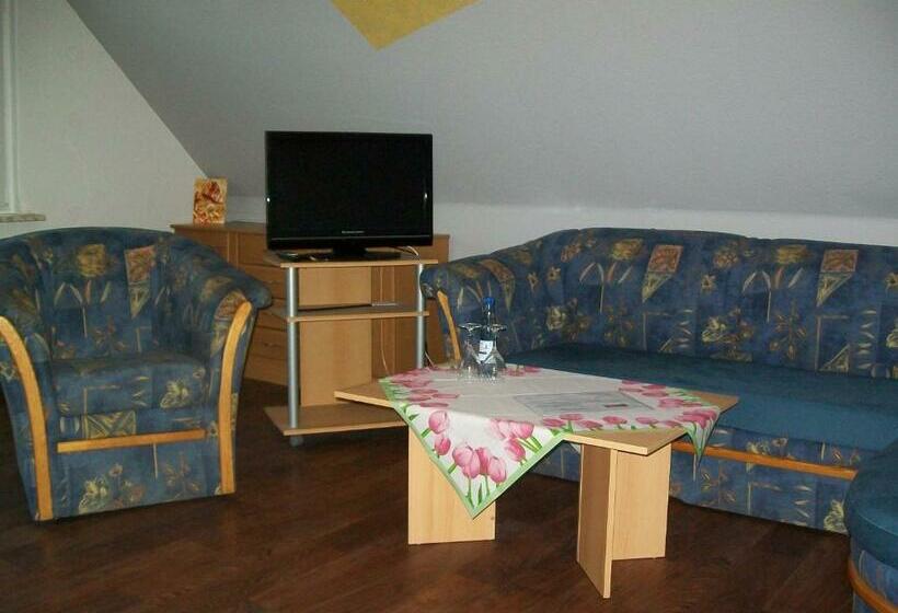 غرفة قياسية مزوَّدة بشُرفة, Haus Darmstadt