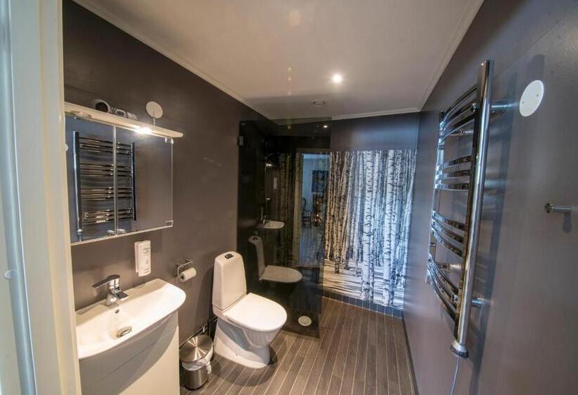 2 Bedrooms Apartment Lake View, Pinetree Lodge