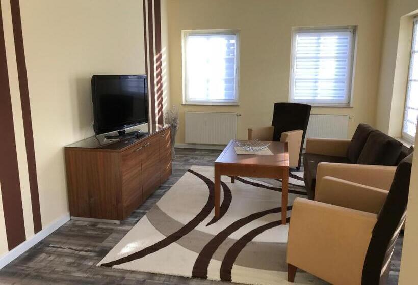 침실 2개 아파트, & Restaurant Zur Linde