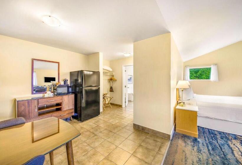 キングサイズベッドのスイートルーム, Kootenay Lakeview Resort Bw Signature Collection