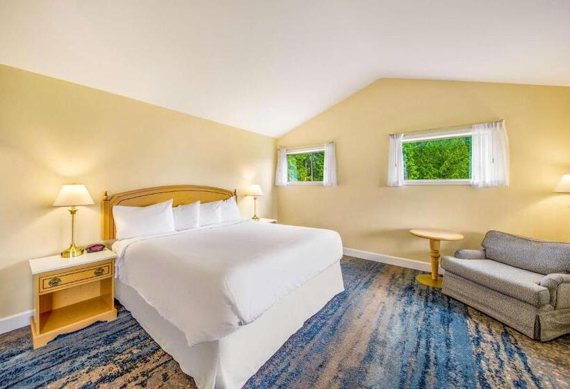 キングサイズベッドのスイートルーム, Kootenay Lakeview Resort Bw Signature Collection