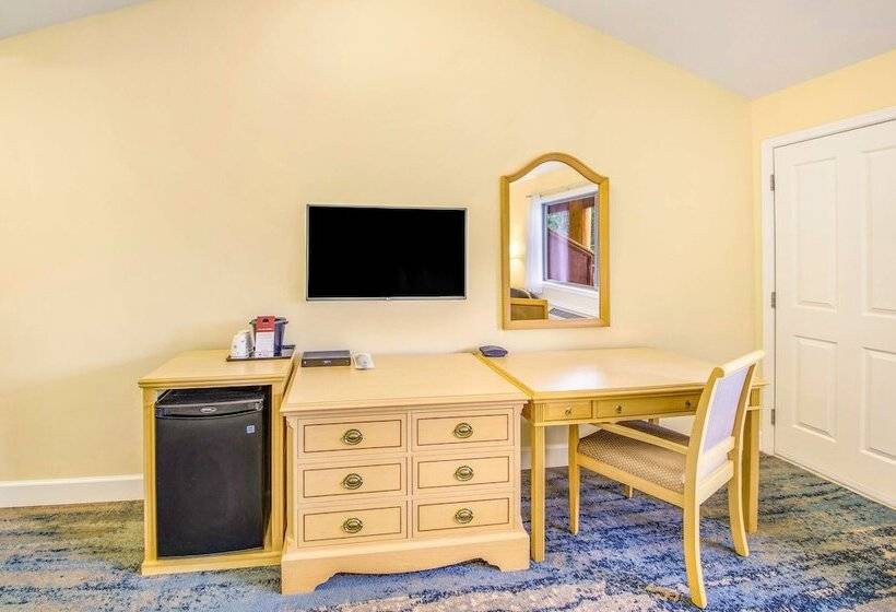 ダブルベッドスタンダードルーム, Kootenay Lakeview Resort Bw Signature Collection