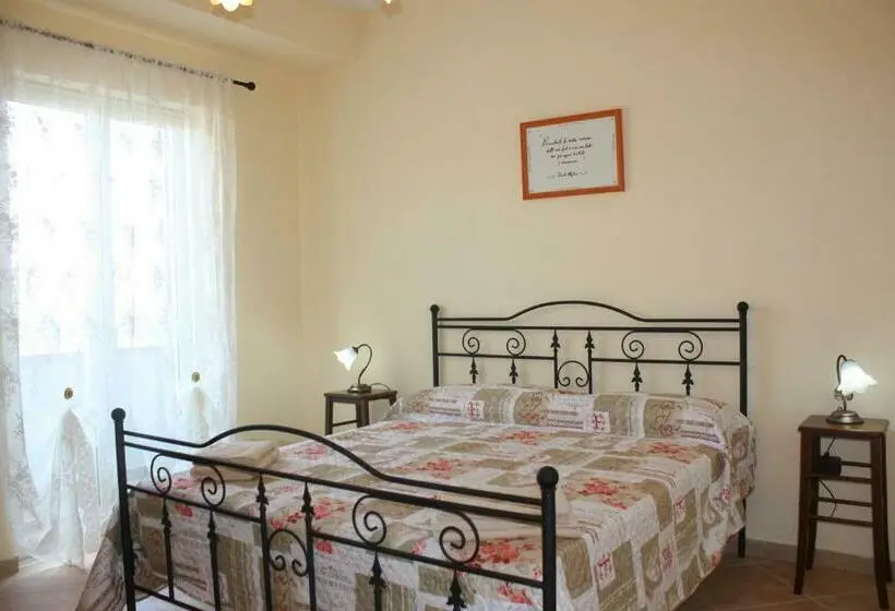 スタンダードルーム, Libro Di Sogni   B&b Letterario