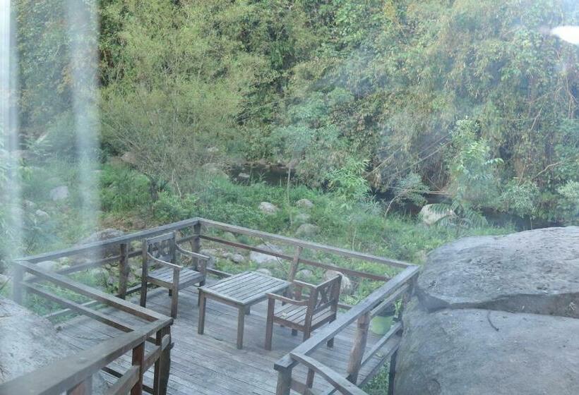 غرفة ديلوكس مزودة بشرفة, Namkat Yorla Pa Resort