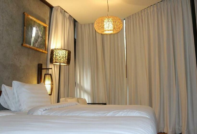 غرفة ديلوكس مزودة بشرفة, Namkat Yorla Pa Resort