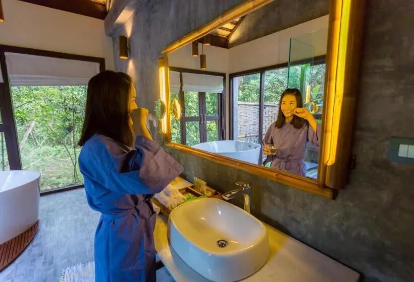 デラックスルーム, Namkat Yorla Pa Resort