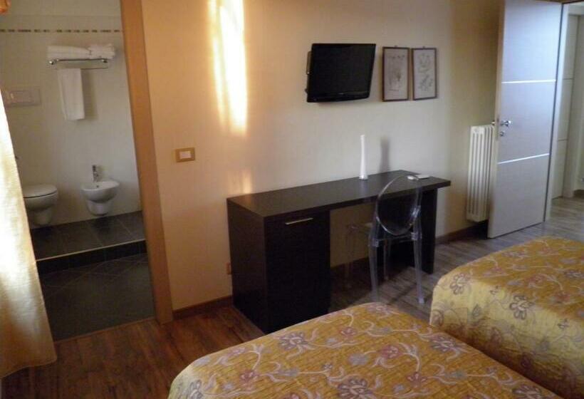 经济房, Affittacamere Il Persicone