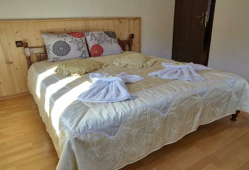 غرفة عائلية, Guesthouse Vazrozhdenski Kashti