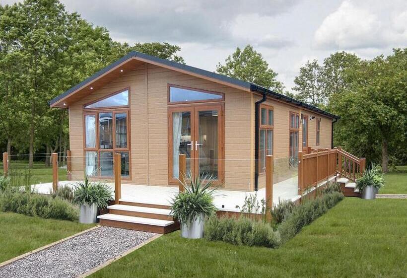 Апартаменты 2 Спальни, Warren Lodges