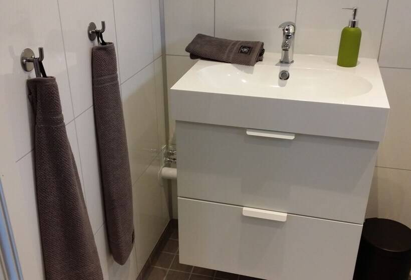 סוויטה עם מרפסת, Vinbergs Stugby