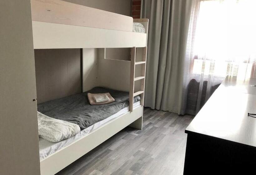 غرفة إقتصادية, & Hostel Silmu