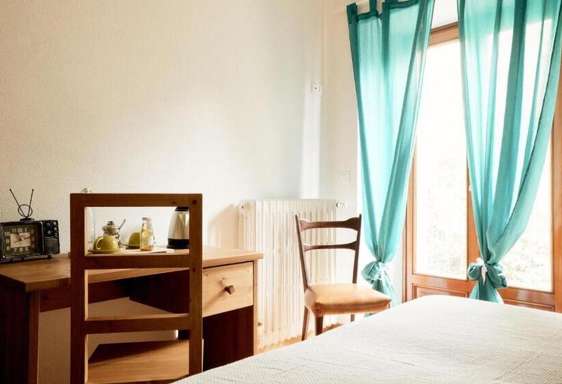 マウンテンビューデラックスルーム, Lou Porti