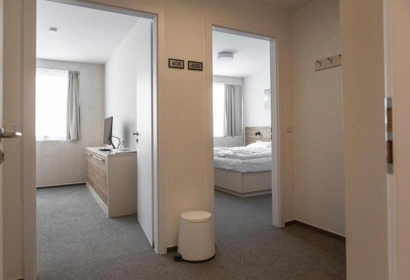 غرفة إقتصادية رباعية, Monínec   Depandance Nová Javorka