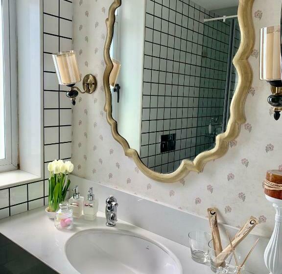 غرفة قياسية, Red Thread Calangute