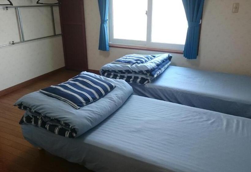 בית, 4 חדרי שינה, Izari Village