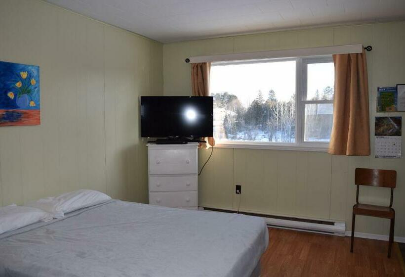 经济房, Port Loring Northland Motel