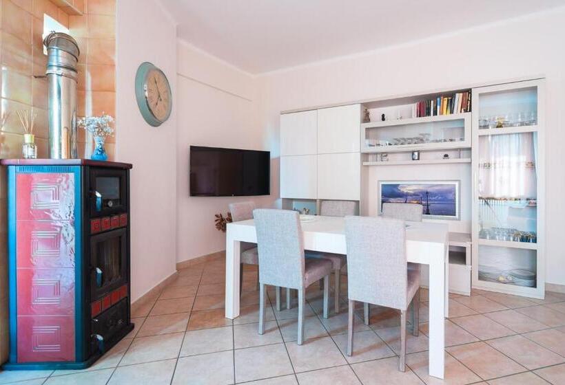 דירת חדר נוף לגינה, Oasi Verde