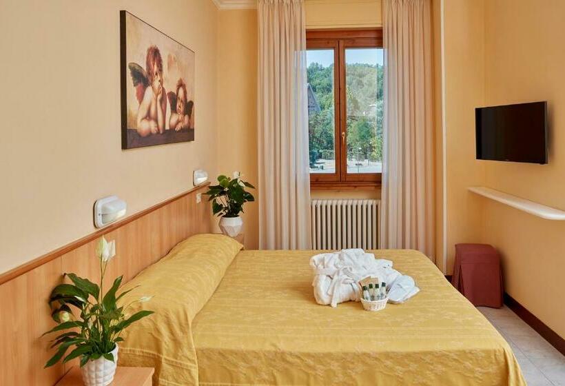 חדר סטנדרט, Plaza Tabiano