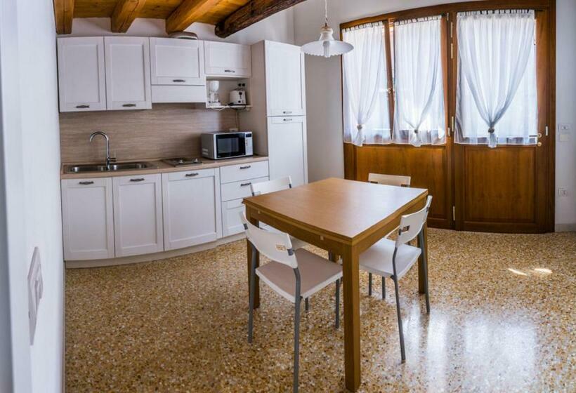 דירת חדר נוף לבריכה, Agriturismo Dai Gobbi