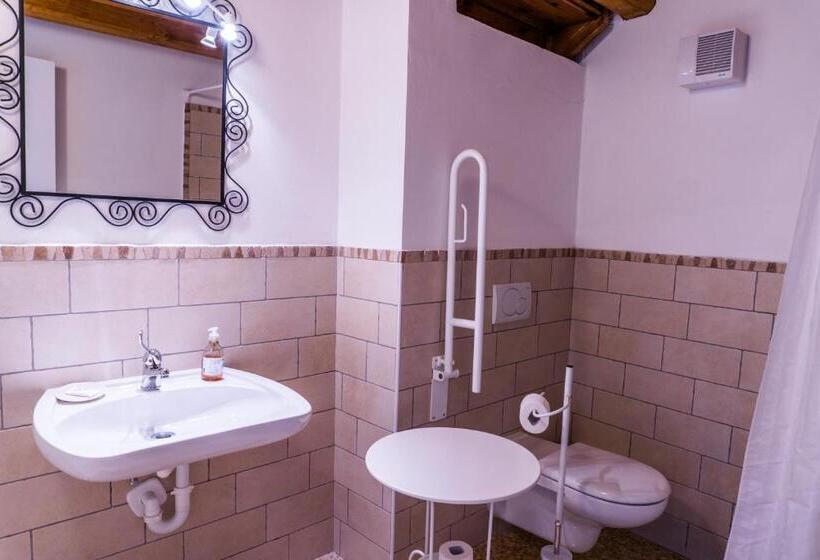 דירת חדר נוף לבריכה, Agriturismo Dai Gobbi