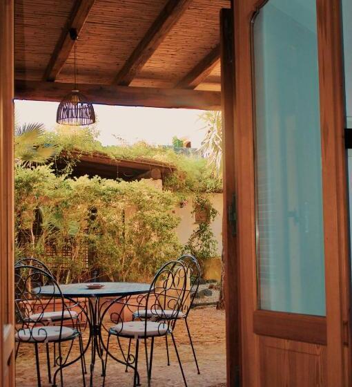 Apartament 1 Sypialnia, Le Mãƒâ nnare Case Vacanze Di Metopa Srl