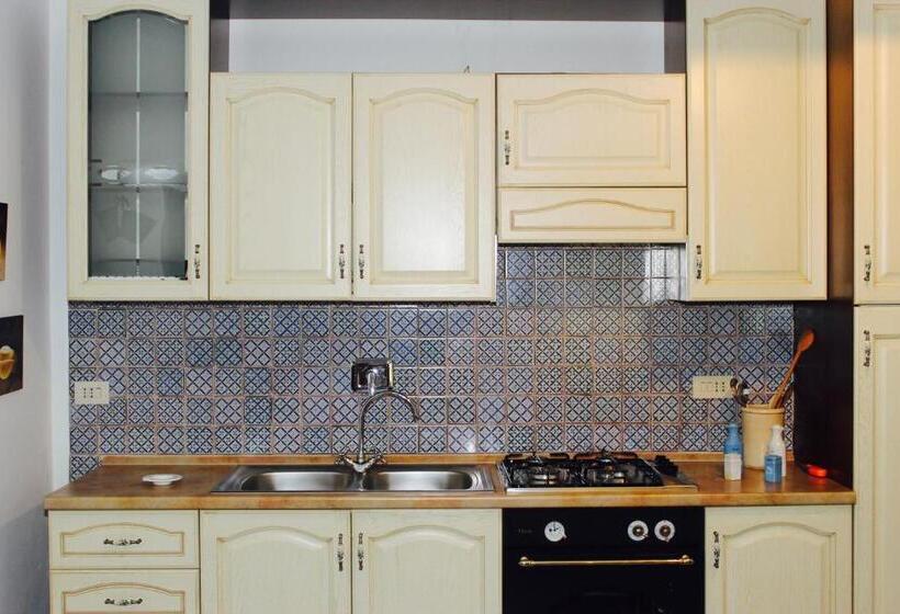 Apartament 2 Sypialnie, Le Mãƒâ nnare Case Vacanze Di Metopa Srl