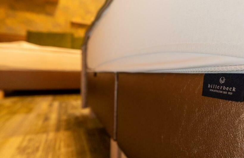 スタンダードルーム, Teátrum Boutique