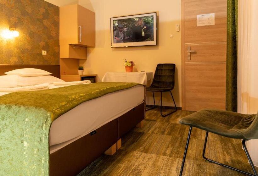 スタンダードトリプルルーム, Teátrum Boutique