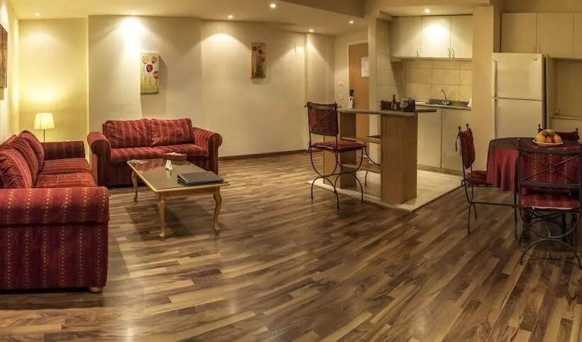 سوییت خانوادگی, Rawche Universal Apartments