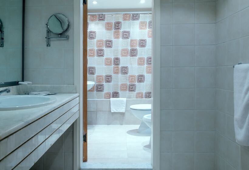 اتاق پنت هاوس, Rawche Universal Apartments