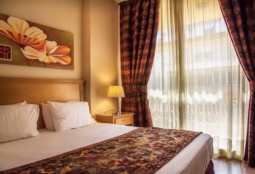 سوئیت 2 خوابه, Rawche Universal Apartments