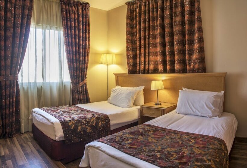 سوئیت 2 خوابه, Rawche Universal Apartments