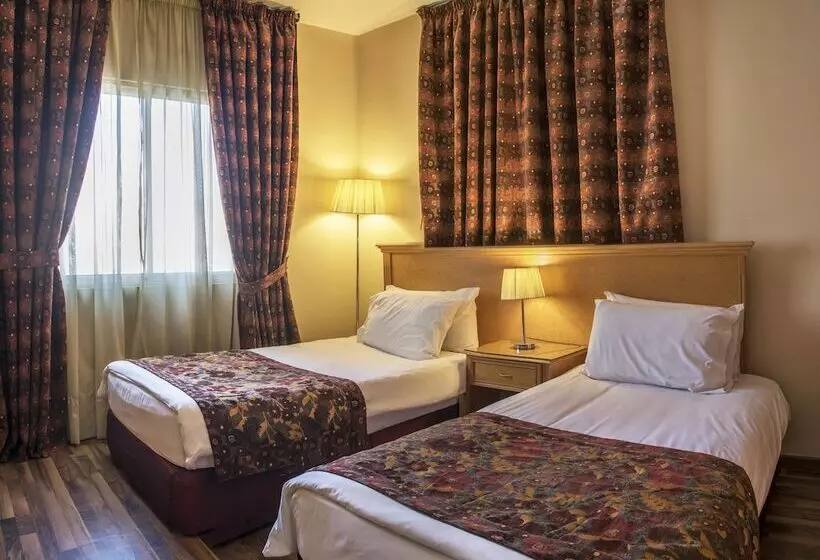 سوئیت 2 خوابه, Rawche Universal Apartments