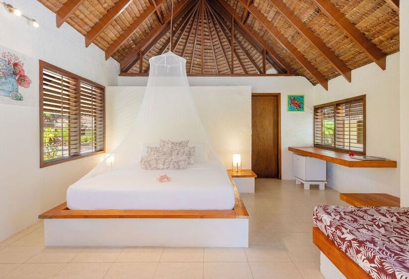 Standard Bungalow Garden View, Breakas Beach Resort