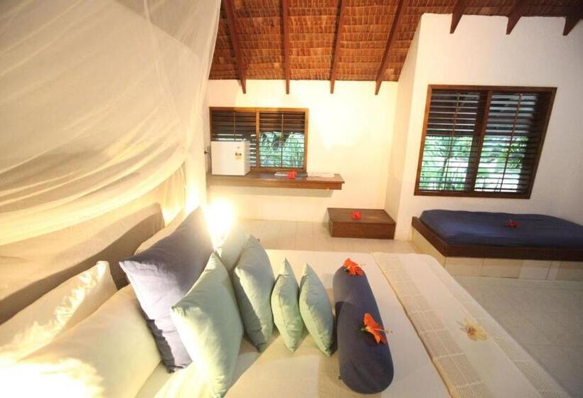 Standard Bungalow Garden View, Breakas Beach Resort