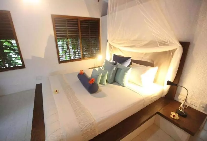 بانگلوی استاندارد با چشم‌انداز دریا, Breakas Beach Resort