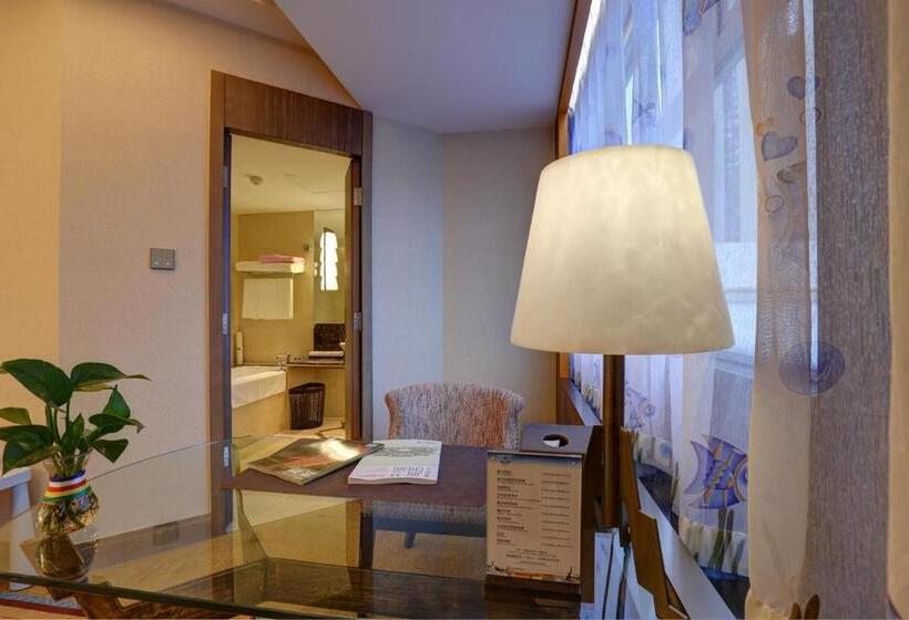 اتاق لوکس خانوادگی, Chengdu Tibetan Hotel Free Welcome Tibetan Tea